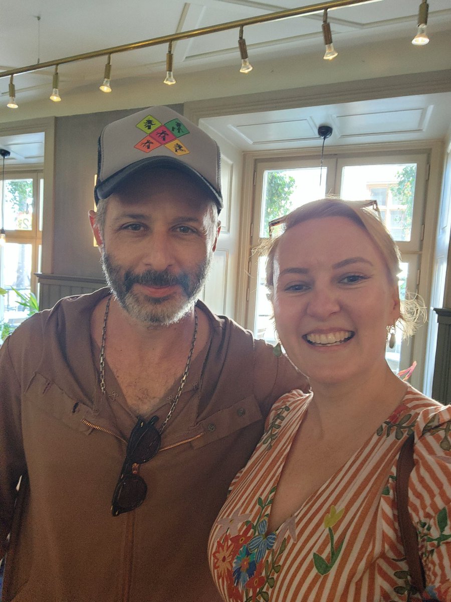 dremilymoir's tweet photo. A pretty cool moment in Stockholm was meeting #JeremyStrong from #Succession  He was incredibly lovely and let me take a photo with him! 🤩 https://t.co/gmP1D2G4K4