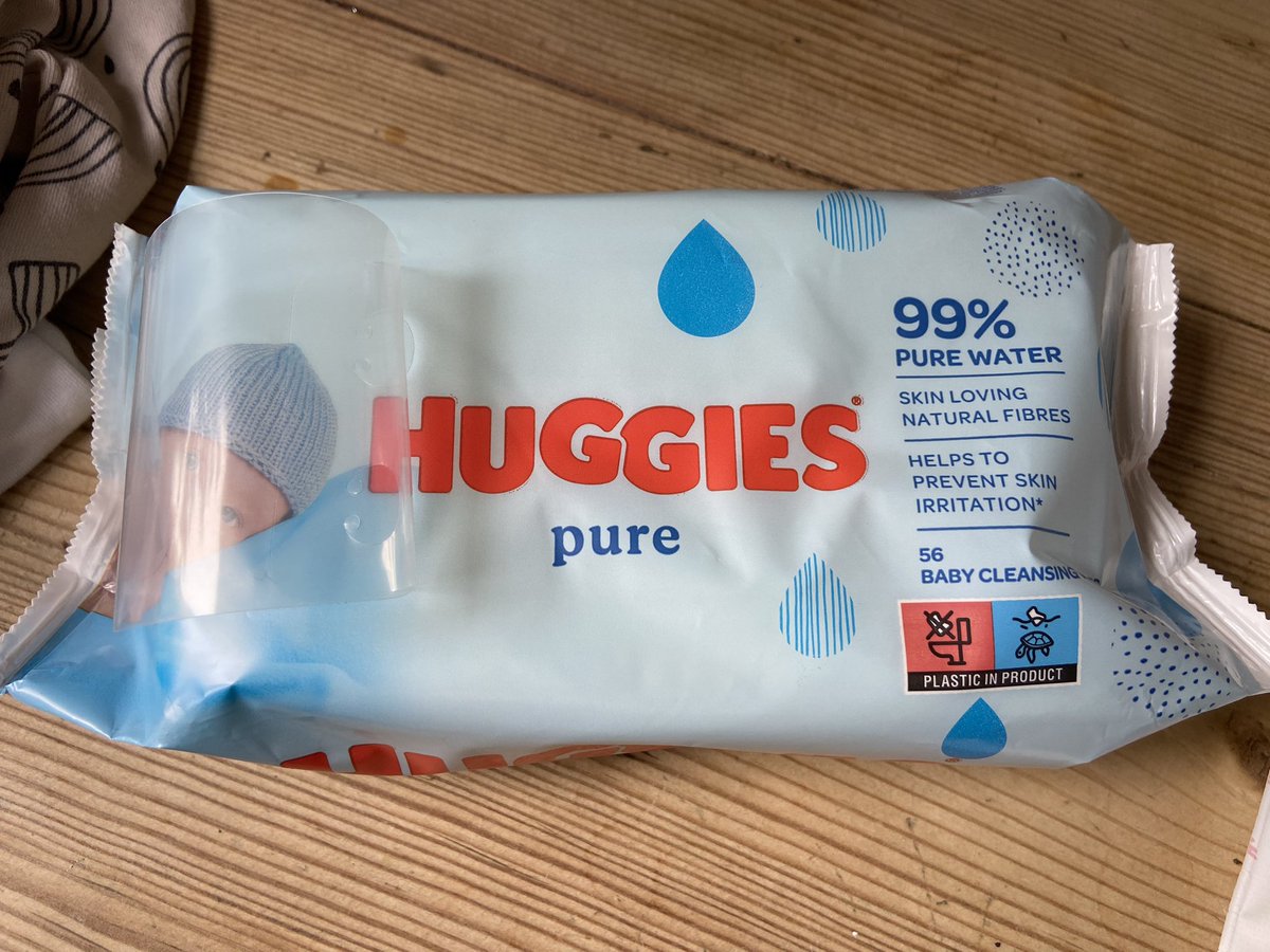 .<a href="/huggies_uk/">HuggiesUK</a> looks like you need some tips from <a href="/NestleUKI/">Nestlé UK & Ireland</a> polo mints on putting holes in your products… #polos #polomints #whereisthehole <a href="/Huggies/">Huggies®</a>