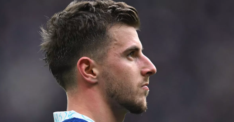 caughtoffside's tweet photo. 🚨 EXCLUSIVE 🚨 @FabrizioRomano:

 - "MUFC are convinced that Mason is perfect for their style"

 - "Bayern are serious about Kyle Walker"

 - "Asensio will join PSG; the club appreciate Napoli’s Victor Osimhen"

ALL the details in @FabrizioRomano's #1 Newsletter on Substack 👇👇