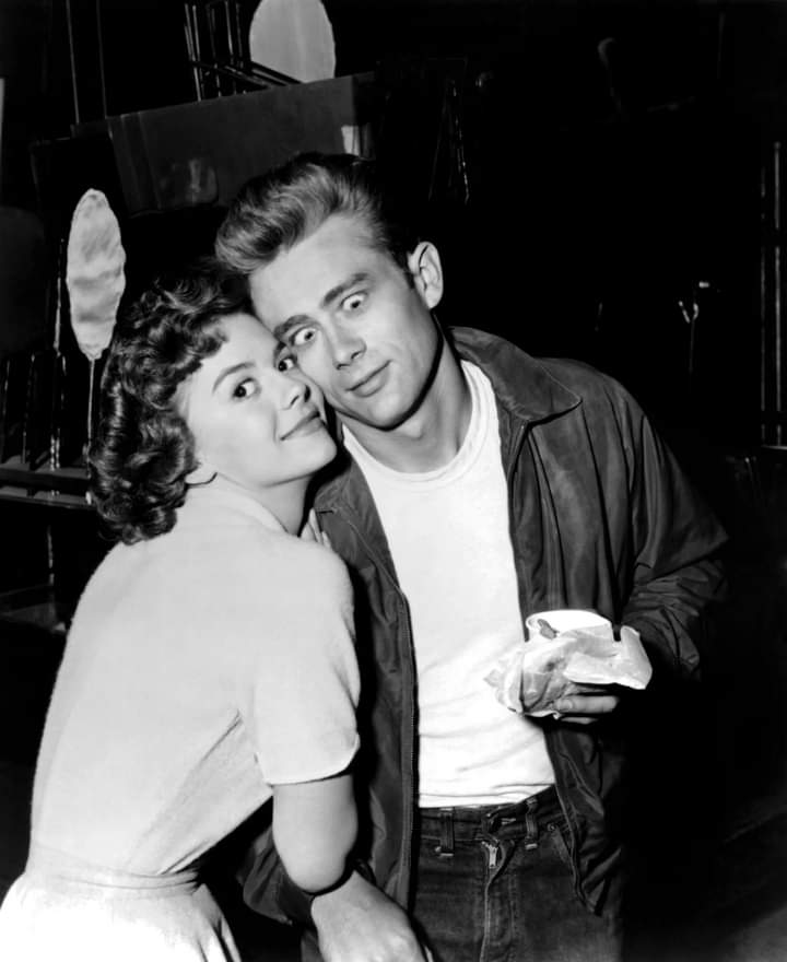 #NatalieWood and #JamesDean on the set of #RebelWithoutaCause 💕