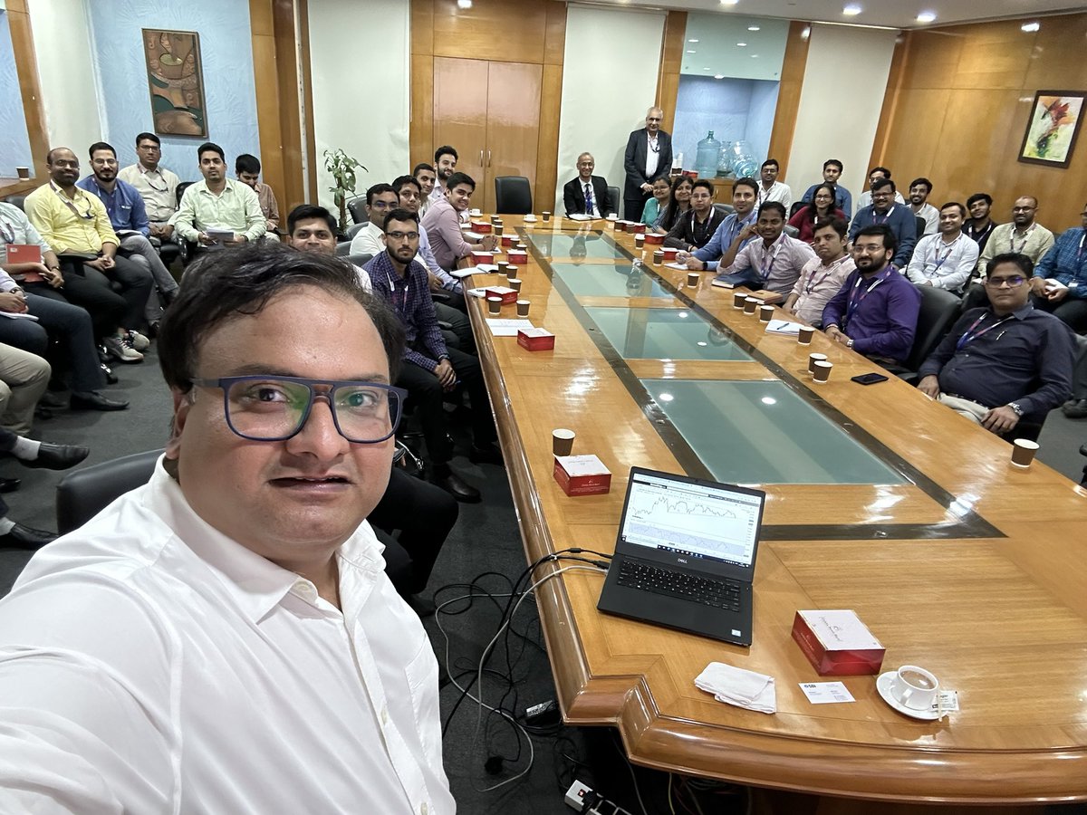 sharmaji10x's tweet photo. Addressed +90 members of the SBI Treasury Team at the seminar held today @SBI Bhavan, Nariman Point. 

90 minutes of pure market analysis, trading strategy and process insights. 

“This was one of the best seminars we have ever had at SBI Bhavan. Not a single person moved an inch or checked their phones. Thanks to Team JM”.  - Navinkumar Jha, GM, SBI Treasury. 

Thanks to Sandeep & Hozefa for organising this.