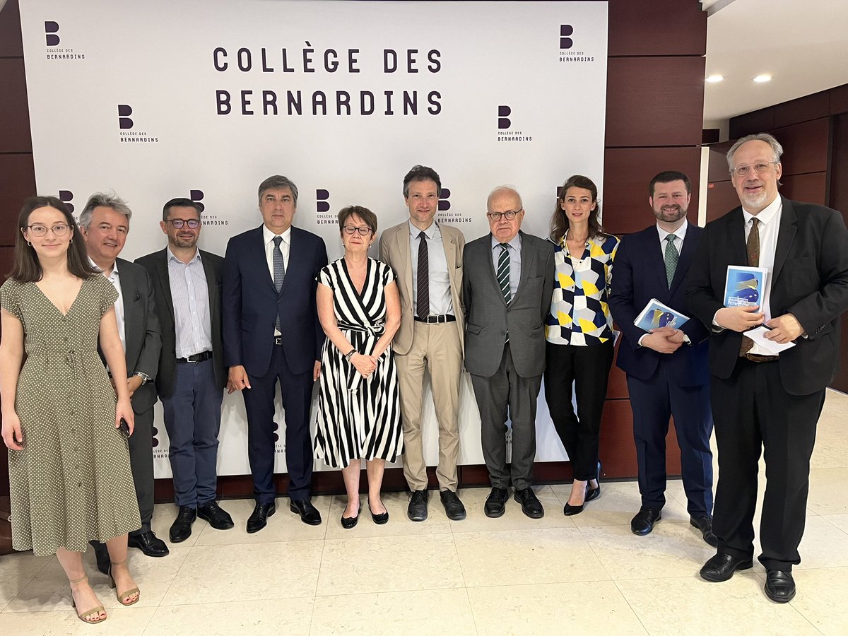 Collège des Bernardins (@cbernardins) on Twitter photo 🔴 Aujourd’hui les Bernardins organisent une conférence autour de 18 propositions concrètes pour soutenir l’#Ukraine et reconstruire la paix en #Europe.
Nous recevons <a href="/Arjakovsky/">Antoine Arjakovsky</a>, <a href="/benjaminhaddad/">Benjamin Haddad</a>, <a href="/OdileRenaud/">Odile Renaud-Basso</a>, <a href="/opendiplo/">Institut Open Diplomacy</a>, <a href="/institut_ico/">Institut chrétiens d'Orient</a>, <a href="/LaurentLandete/">Laurent Landete</a> 🔴 Aujourd’hui les Bernardins organisent une conférence autour de 18 propositions concrètes pour soutenir l’#Ukraine et reconstruire la paix en #Europe.
Nous recevons <a href="/Arjakovsky/">Antoine Arjakovsky</a>, <a href="/benjaminhaddad/">Benjamin Haddad</a>, <a href="/OdileRenaud/">Odile Renaud-Basso</a>, <a href="/opendiplo/">Institut Open Diplomacy</a>, <a href="/institut_ico/">Institut chrétiens d'Orient</a>, <a href="/LaurentLandete/">Laurent Landete</a>