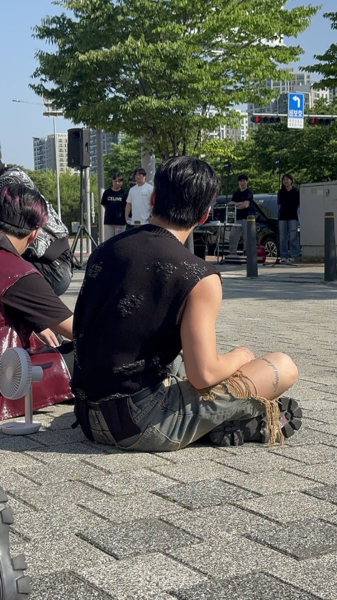 이제 가릴생각조차 없구나