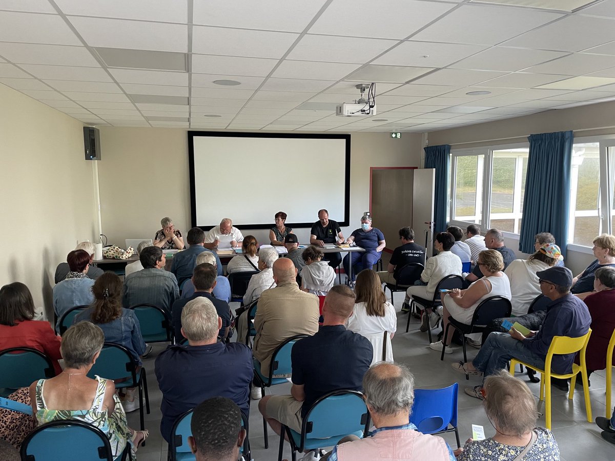 C’est l’assemblée générale de l’IPIDV qui démarre. Lecture du rapport moral par Mr Patrick Michel.