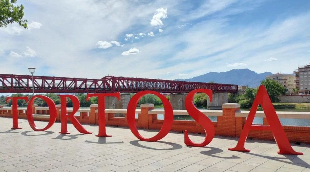 Avui evidentment no és el dia que esperava i  esperàvem viure el meu equip i jo. Em sap molt greu pels nous regidors que avui comencen perquè no ho viuran amb la il·lusió i alegria que ho vaig viure jo. Ho sento Jordi, Joan Carles, Yolanda,  Lluís, Roger , Anna i Oscar. Fil 👇