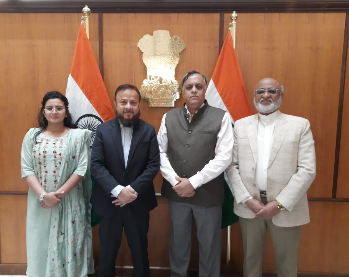 Indian businessman &amp; former chancellor <a href="/officialmanuu/">Maulana Azad National Urdu University</a> Shri Zafar Sareshwala <a href="/zafarsareshwala/">zafar sareshwala 🇮🇳</a> today met with Ambassador Dr Suhel Khan at Riyadh. They discussed emerging opportunities for Indian businesses in Saudi Arabia and a number of Indian Community related issues.
