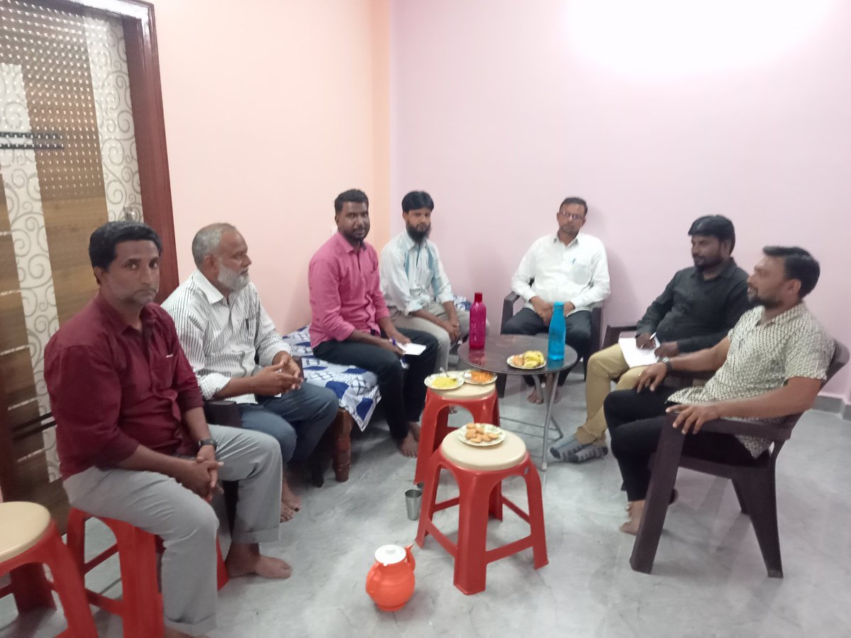 sdpikrishnagiri's tweet photo. @sdpikrishnagiri #DWC_meet #Hosur
Headed Shafiullah
@ShabirAhamed17 @NSaudahmed59780
Special Invitees Vellore Zone Sec @AskarHabeeb #sdtu state pre #MohammedAzad
#SDPIகட்சி கிருஷ்ணகிரி மேற்கு மாவட்ட செயற்குழு கூட்டம் பொது செயலாளர் R.ஷபியுல்லாஹ் தலைமைல் மாத்திகிரி ஓசூர்ல் https://t.co/o4YXz4tqtY