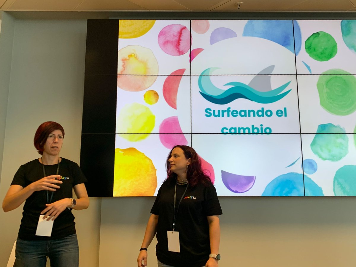 Ana y Sara, de <a href="/surfeandocambio/">surfeandoelcambio</a>, nos cuentan cómo, después de acumular gran experiencia profesional trabajando para terceros, decidieron emprender para compartir todos esos aprendizajes!