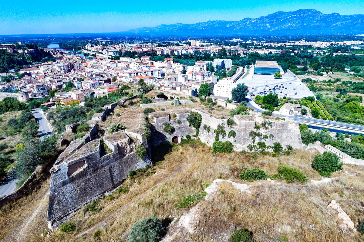 Però igual celebrarem que hem guanyat i a partir d'avui seguirem treballant per tots les tortosins i tortosines. Rebre tots els missatges i trucades que rebo dóna tota la força. 💪🏼