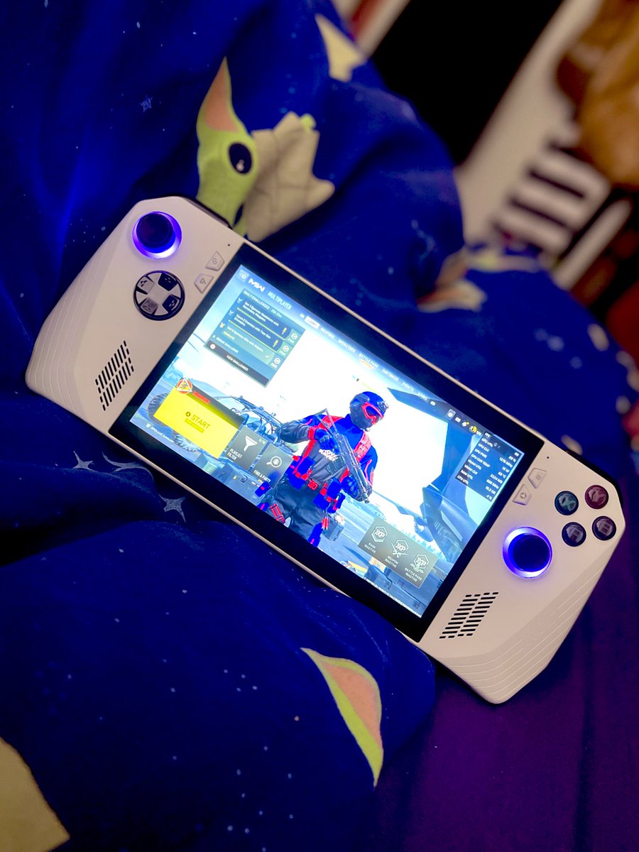 Love My Little Gaming Beast 

The <a href="/ASUS_ROGUK/">ROG UK</a> Ally Is Incredible 

#asus #Asusrogally #RogAlly #CallofDuty #gaming #StarWars #6thRaven #SaturdayMorning