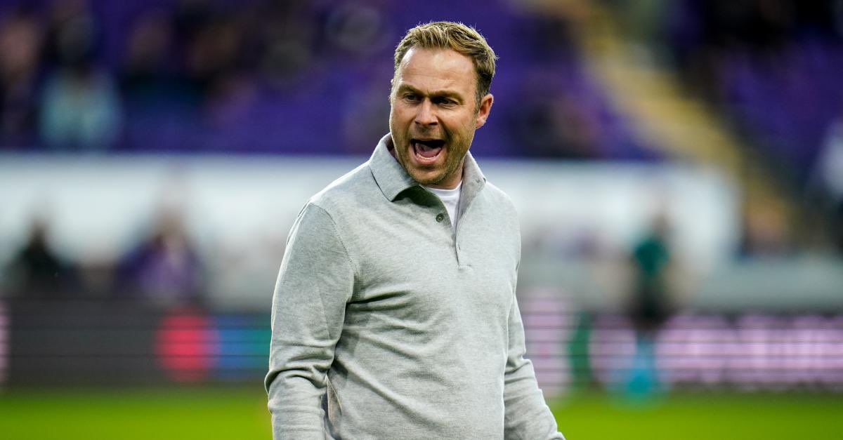 Robin Veldman voorgesteld als nieuwe coach Queen's Park FC!

* Veldman heeft in Glasgow zijn handtekening gezet onder een driejarig contract.

* Succes Robin 💜

#rsca #anderlecht