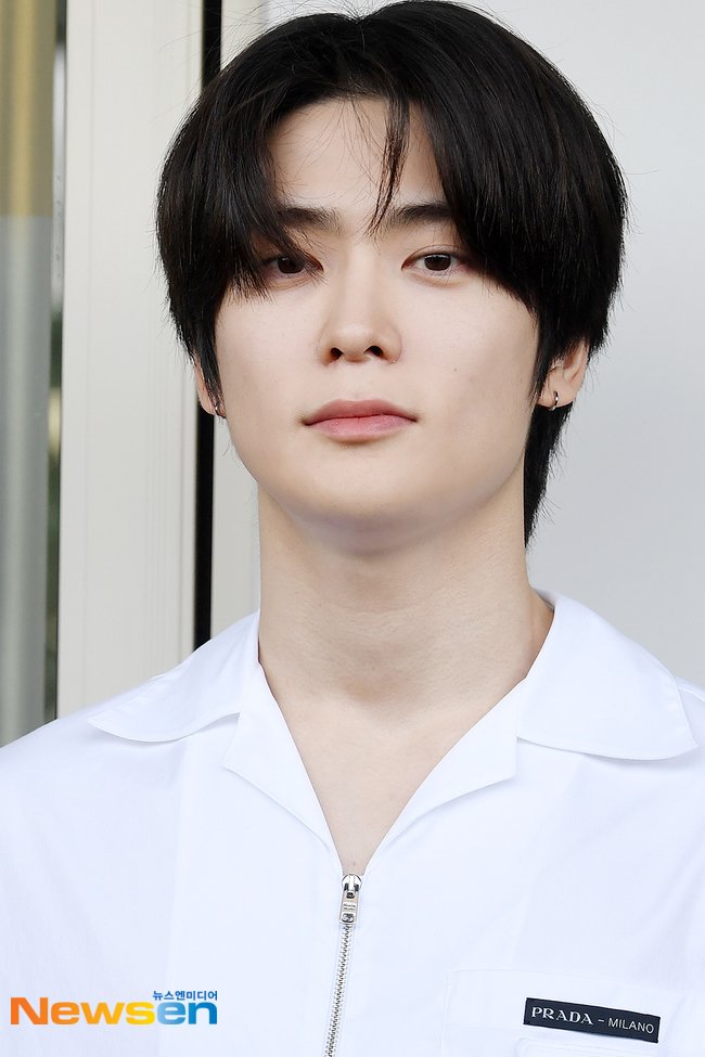 JJHLOOKS's tweet photo. WELCOME BACK SIGNOR JAEHYUN
#PradaSS24 #JaehyunForMFW @Prada https://t.co/z161zzUa7w