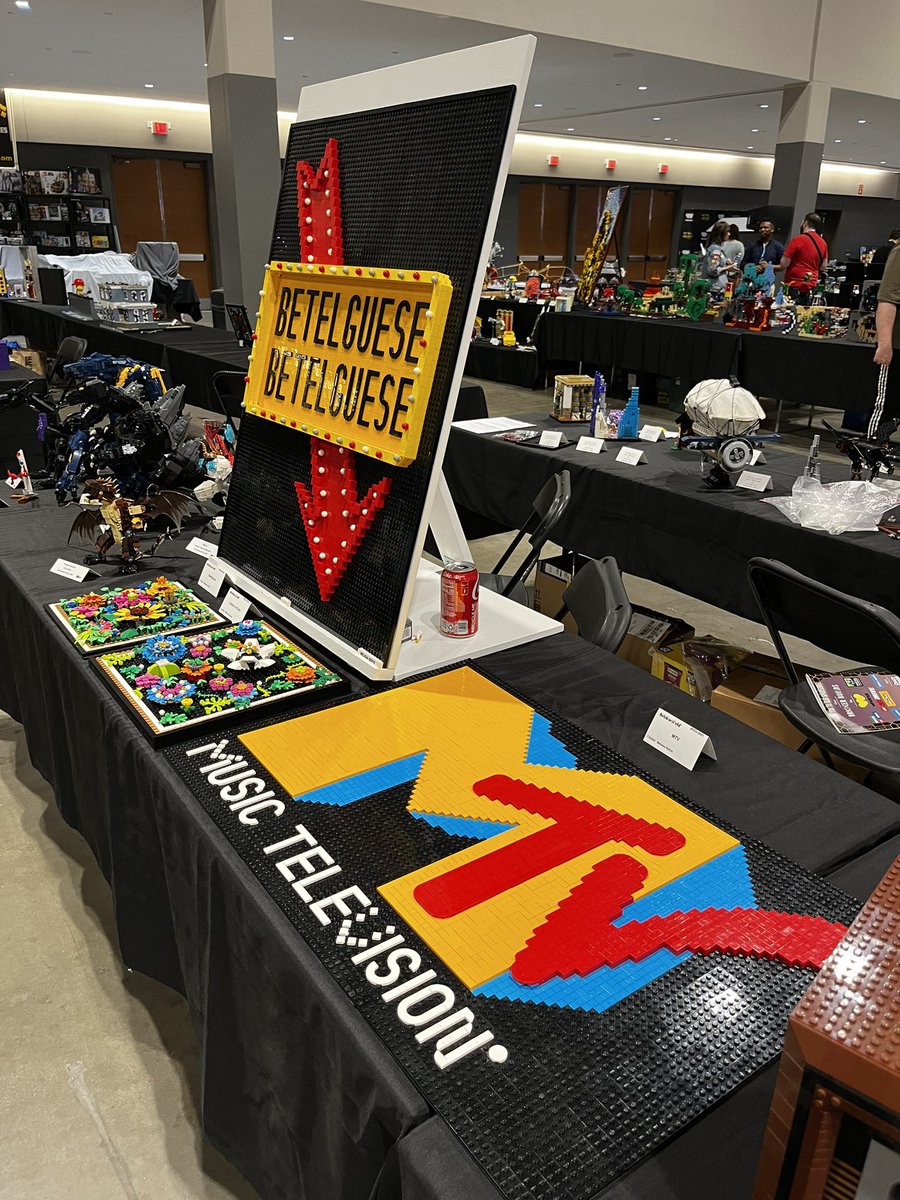 VanCityLil's tweet image. I'm all set up for @brickworld Chicago 2023! Pretty excited to be displaying this year!!

The show is on Saturday and Sunday. June 17 - 18. Check the website for details.

Tickets: brickworld.com/brickworld-chi…

#Lego #brickworldchicago2023 #brickworld #LilBricks #mocs
