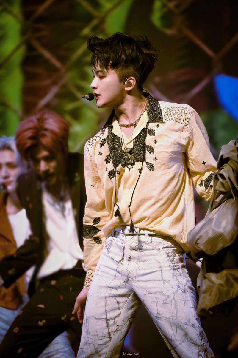 BeMyCat_0802's tweet photo. 230616 롯데패밀리콘서트 HD

#마크 #이마크 #MARKLEE #MARK 
#NCT #NCTDREAM https://t.co/eoeHhlLAyq