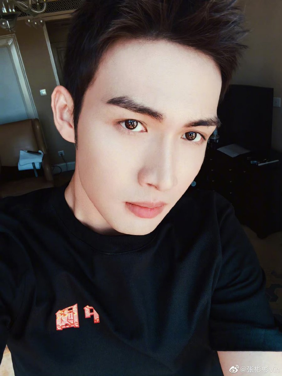 #ZhangBinbin shares new snaps 

#VinZhang #张彬彬