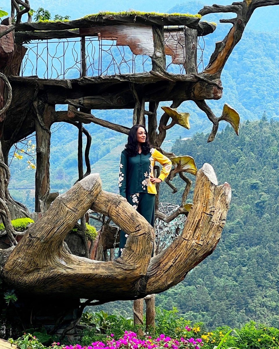 I’m on a MAYcation. 
I MAY come back, I MAY Not 😂
#traveltherapy 

Outfit @neofaaofficial 
#traveldiaries #travel #photography #travellog #cátcátvillage #vietnam #sapa #coordset #vandanalalwani