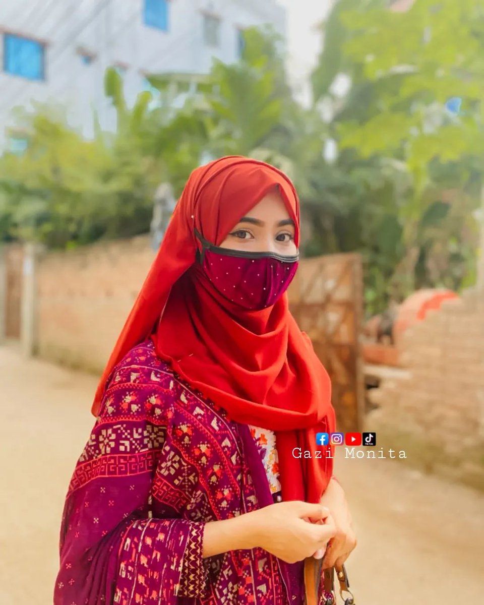 gazi_monita's tweet photo. কি দেখ? https://t.co/x2ZTJREXtW