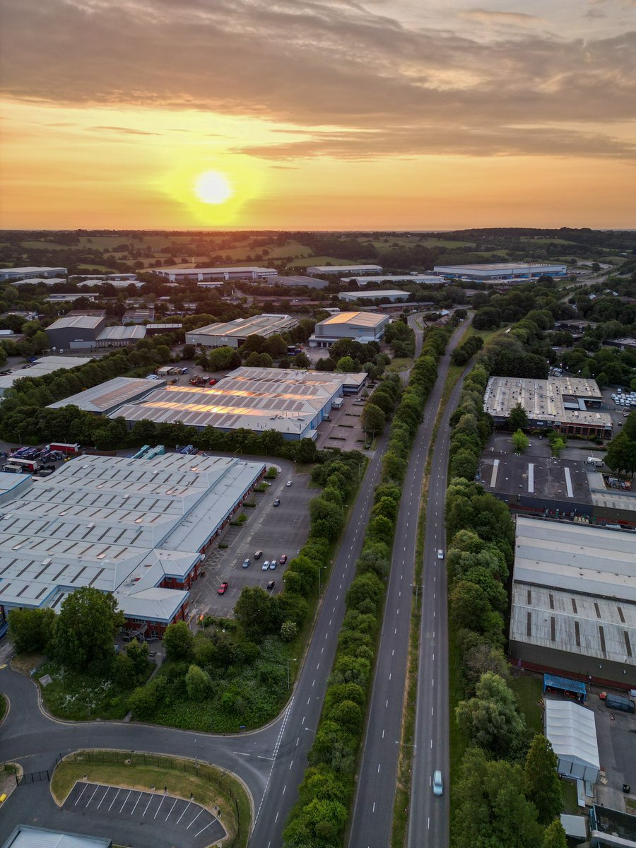 Sunrise in Redditch this Saturday morning. #Redditch #worcestershire #town #landscape #urban #photography #drone #dronephotography #aerialphotography #DJI #DJIMini3Pro