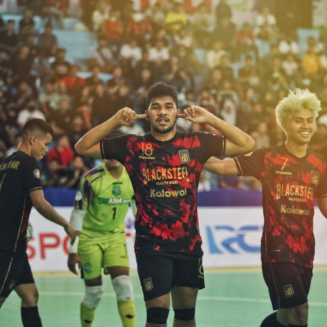 #jersey4sale

BLACKSTEEL MANOKWARI HOME 2021/2022
#18 E. SOUMILENA (EVAN SOUMILENA)
PLAYER ISSUE (Camoknit)
BNWOT
Jersey &amp; Short
Size 2XL (74x56 cm)
Sponsor, NNS &amp; Patch Original
225k

WA : 081228850101

Thx min <a href="/Jerseyforum/">The OG Indonesian Blokecore</a>