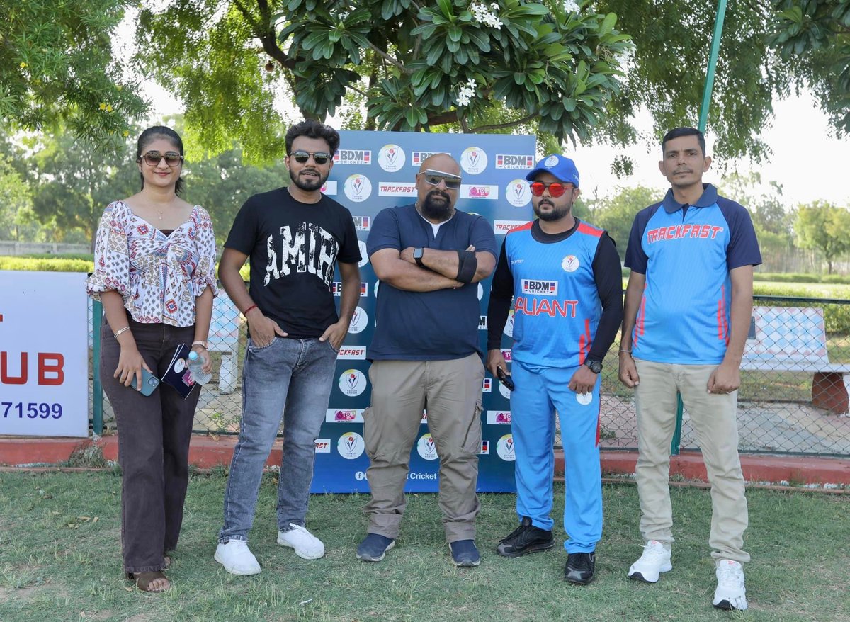 vipulnarigara22's tweet photo. with the great initiative of Valiant Cricket Team’s #GoGreen just after the cricket camp of #VintageSVCL, Really happy to see Arvind Vegda & #TopFM RJ Ankiith in the Valiant Home ground.
#ValiantCricketTeam #VipulNarigara #ArvindVegda #Cricket #Ahmedabad #valiantforgoodcause https://t.co/sSj4pPVRmP