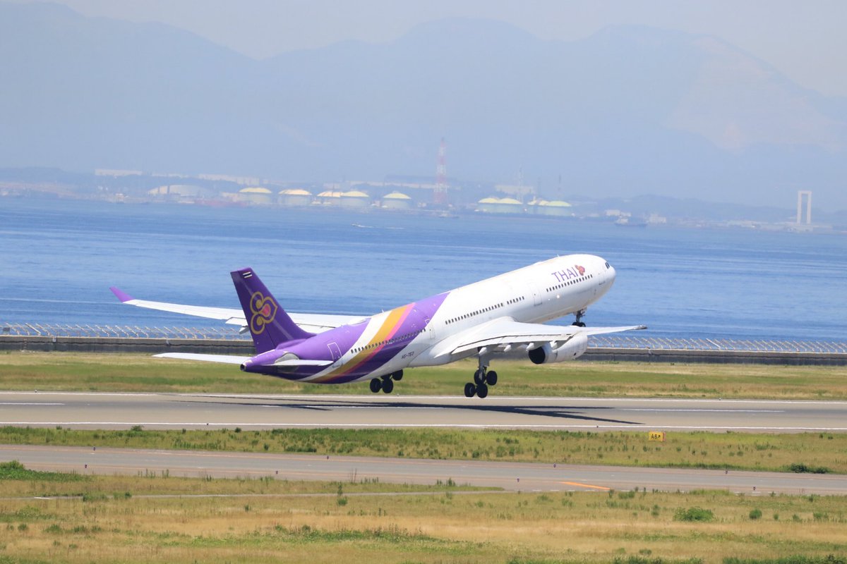 fly_os787's tweet image. 2023.06.17
Thai Airways 
A330-300 HS-THO
上がる時の方が翼端がないのがよくわかる。
#A330 #A333 #HSTHO
