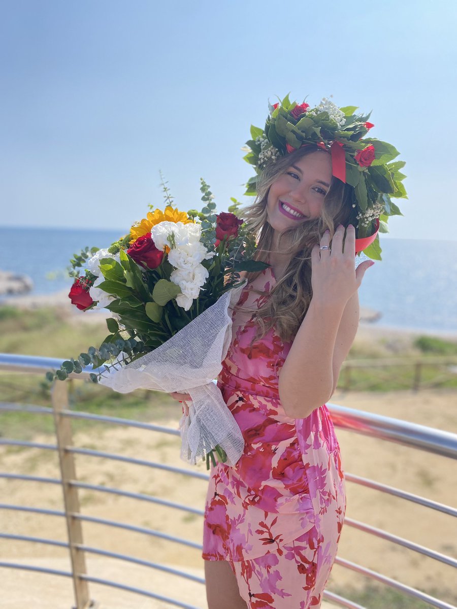 Elizabethsparta's tweet photo. Dottoressa Sparta. 🎓 https://t.co/FZTxk54OTe