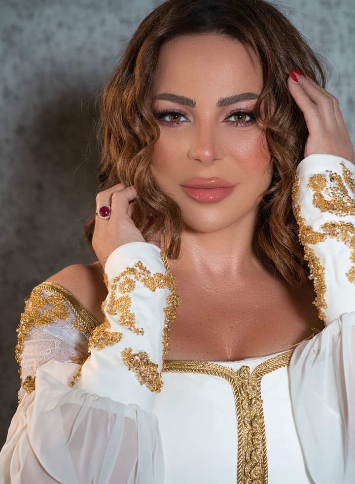 3Alhssen's tweet photo. #سوزان_نجم_الدين_الشكولامو
عم تدافع عن نضال الاحمديه
الله يلعن الجوز https://t.co/I2mPshdaVK