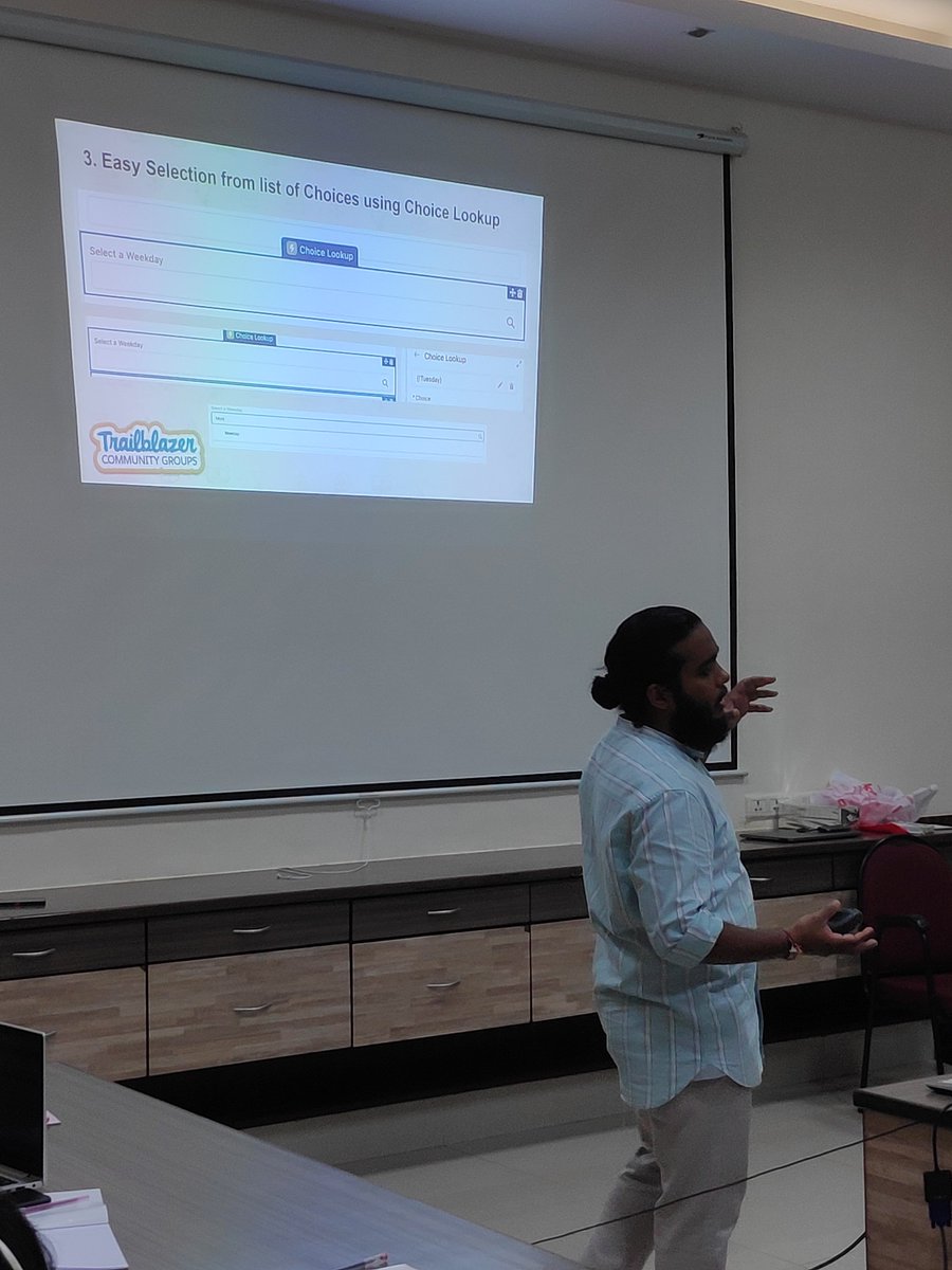 sbilquis27's tweet photo. @ammu___10 unleashing the new features of FLOWs!!

#MumbaiOhana #SFMumbaiWIT
#TrailblazerCommunity
@SFDC_Mumbai https://t.co/kFllzqXZ3s