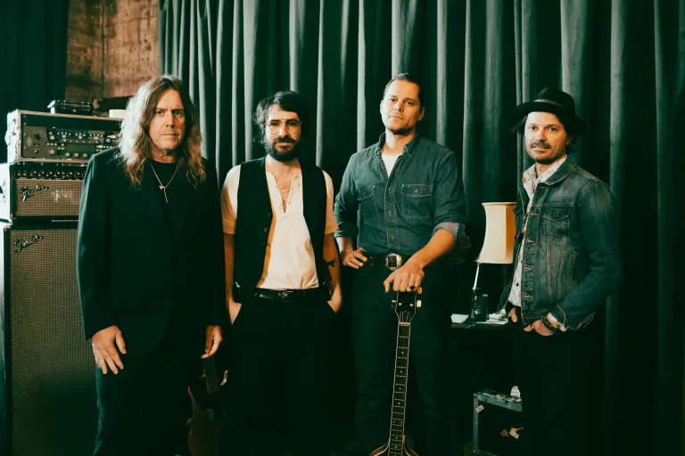 hifiwaypopchron's tweet photo. .@LiveNationAU The Australian Rock Collective (ARC) featuring KRAM Music (@spiderbait ), @dmiddletonaus  (@powderfinger_au ), Mark Wilson (@jettheband) and @DaveyLane1 (You Am I) are celebrating the 50th anniversary of Pink Floyd's "Dark Side Of The Moon" by going on tour which starts this week. Tickets on sale through Live Nation Australia. Find out more with our interview with Davey Lane... https://t.co/ylPyZ3SHuy