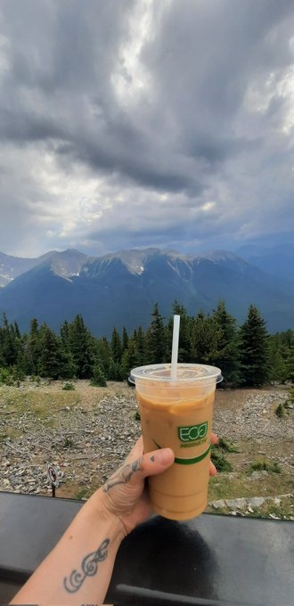 y'all ever had iced coffee on top of a mountain❔️🏔 ☕️  . . . &bull; travel &bull; good vibes &bull; smile &bull; outdoors