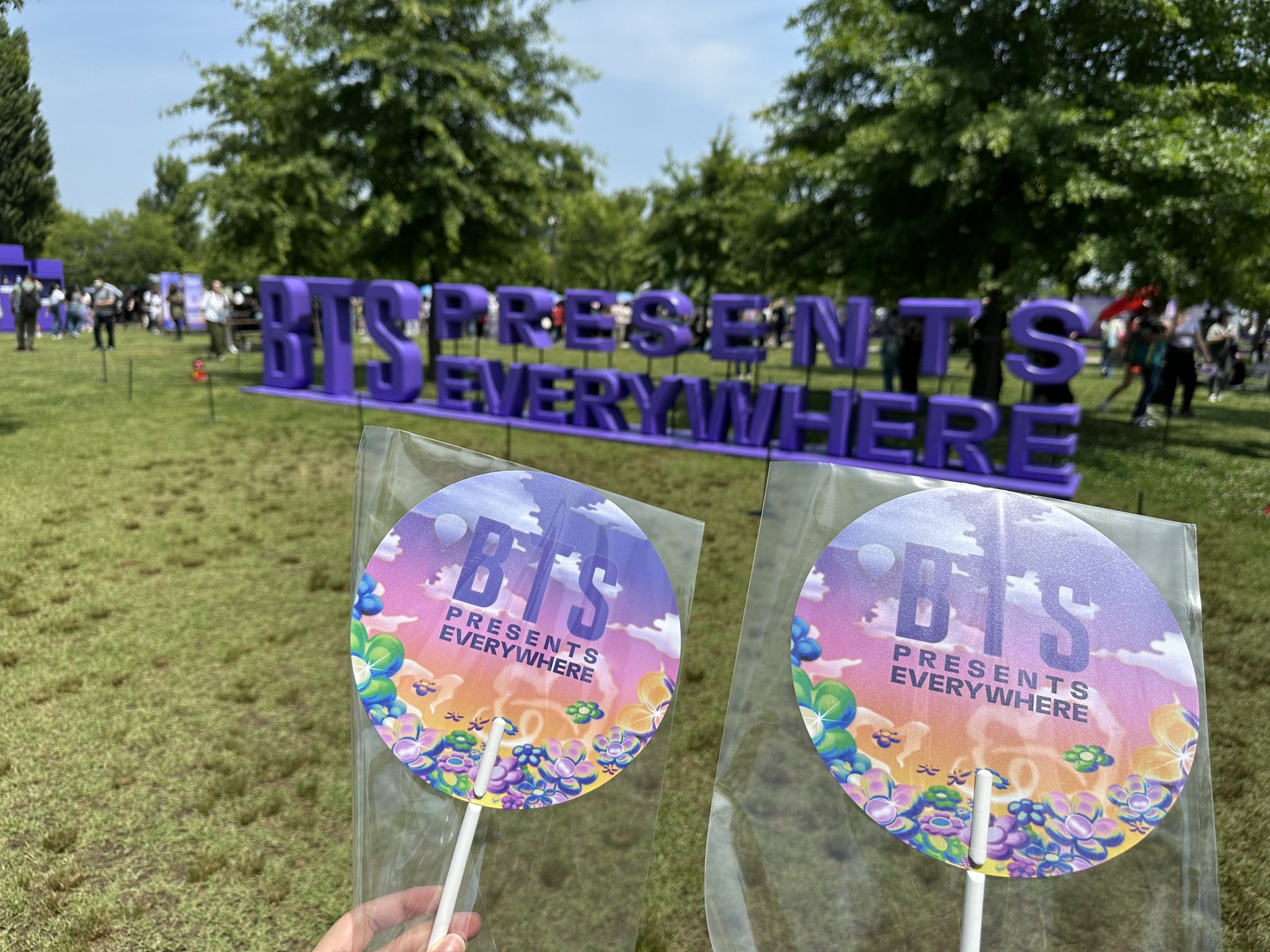 FyzVug1agAA2j-_?format=jpg&name=large