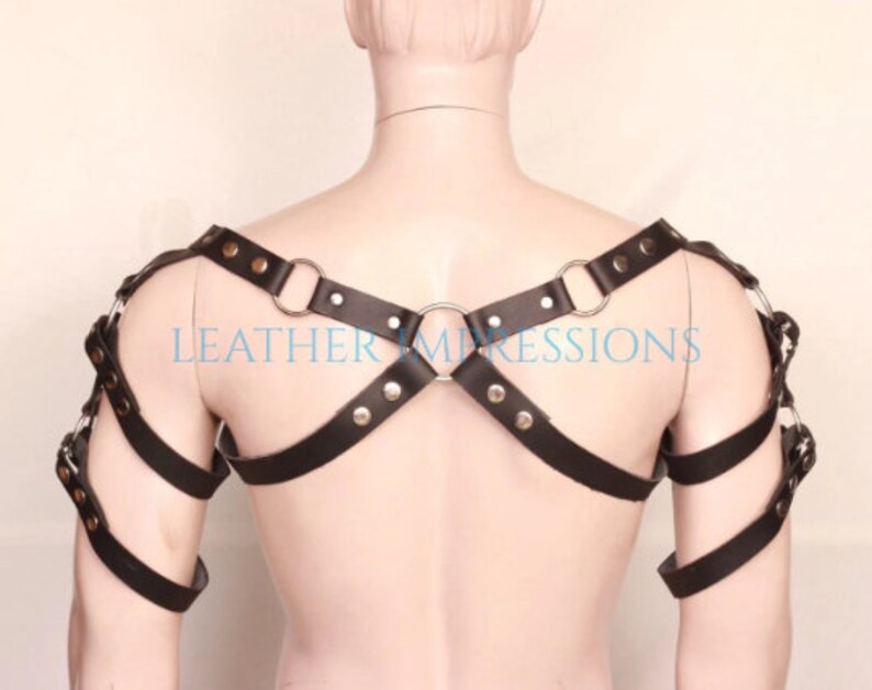 Hot_BDSM_Gear's tweet photo. Elevate your style and embrace your wild side with our sleek leather harness—a symbol of strength and seduction that effortlessly commands attention.

https://t.co/Z6wpTb0Fdm

#harness #handmadeharness #bdsmgear #custommadeleather #adjustableharness #harness  #etsyseller https://t.co/4rsxUE4vSZ