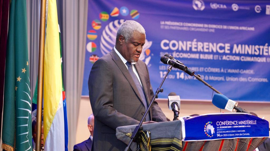 mamakeita_mama's tweet photo. Félicitations a #Moroni pour avoir abrité avec brio la conference sur l'economie blue et reuni toute l'Afrique et partenaires autour d'un sujet aussi important. Merci au Gvt des 🇰🇲 et a @ONU_Comores pour la grande hospitalite. Time now to implement the #MoroniDeclaration. https://t.co/eLptmo8qhp