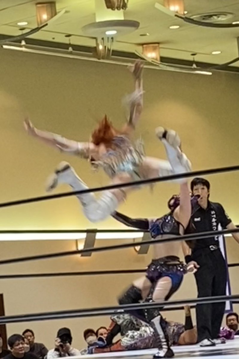 #上谷沙弥 選手の華麗な #スワンダイブ式ボディーアタック 
#STARDOM #6月13日 #豊橋