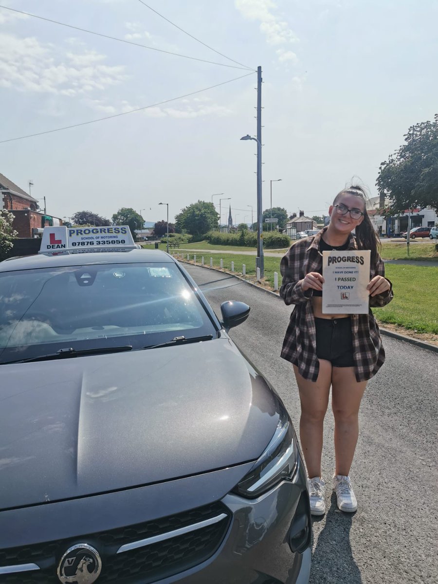 Libby passed first time in Rhyl yesterday with only six minors 
#firsttime #dvsa #driving #Abergele #Pensarn #KinmelBay #passed #drivinglessons #progress