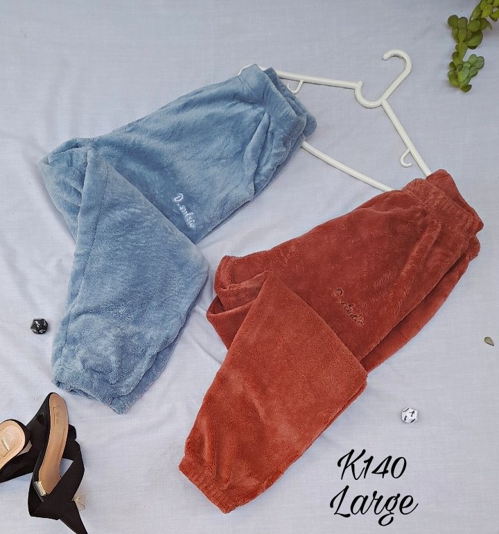 PosHFlaiR's tweet photo. Weekends are for???
Yes, they are shopping!
And staying home feeling and looking posh is importanter.

We are only a text or call 0972-946322, or delivery or pick up (Lusaka, Chalala) away. https://t.co/NKunzajXki
