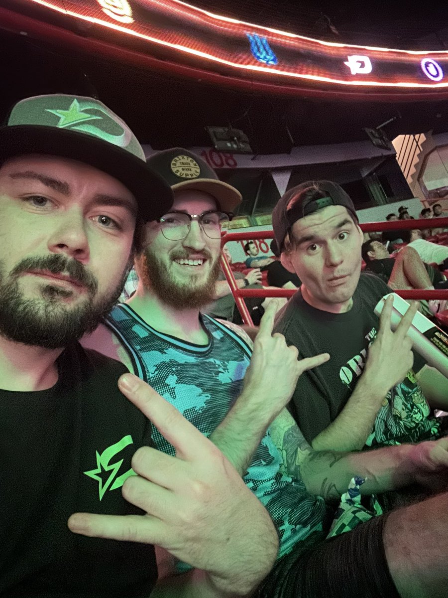 OutbreakCJ's tweet photo. Day 2 of Cod Champs 🏆🤘🏻 https://t.co/wwVMAh3stq