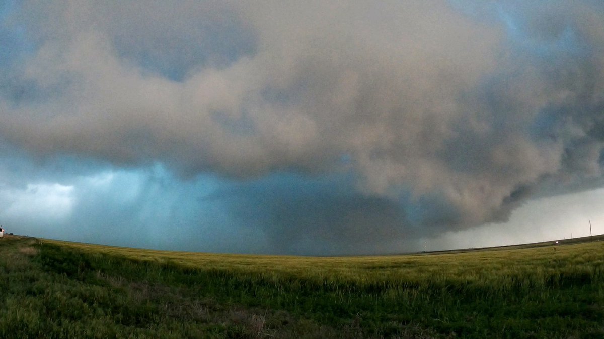 K_CuT_Wx's tweet photo. Timelapse of tornado warned storm south of Seibert, CO around 5:45 PM with funnel and brief tornado? #cowx @NWSBoulder https://t.co/DWKNjOQEBk