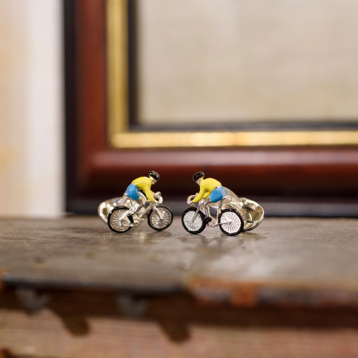 deakin_francis's tweet image. This Father's Day, go beyond the ordinary and surprise your sports-loving dad with a gift that truly reflects his passion.

#DeakinAndFrancis #LuxuryCufflinks #FathersDay #SportsEnthusiast #GiftsForDad #Menfashion #luxurylifestyle #GiftsForFatherDay #SilverCufflinks #Cufflinks