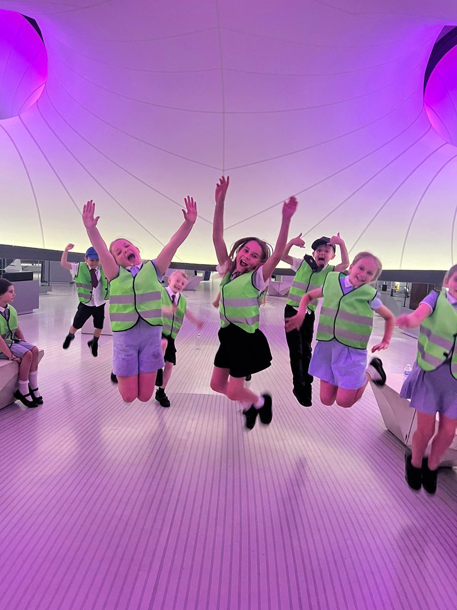 Headteacher tweet media