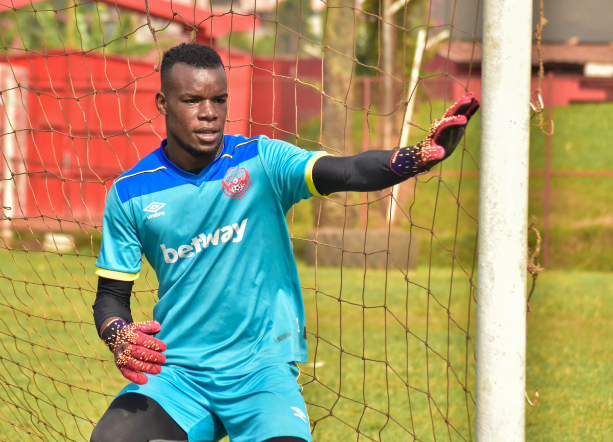 URA FC are set to sign goalkeeper Denis Otim from Express FC as a reshuffle in the squad continues.

Otim is expected to replace one of the departing goalkeepers at the club.