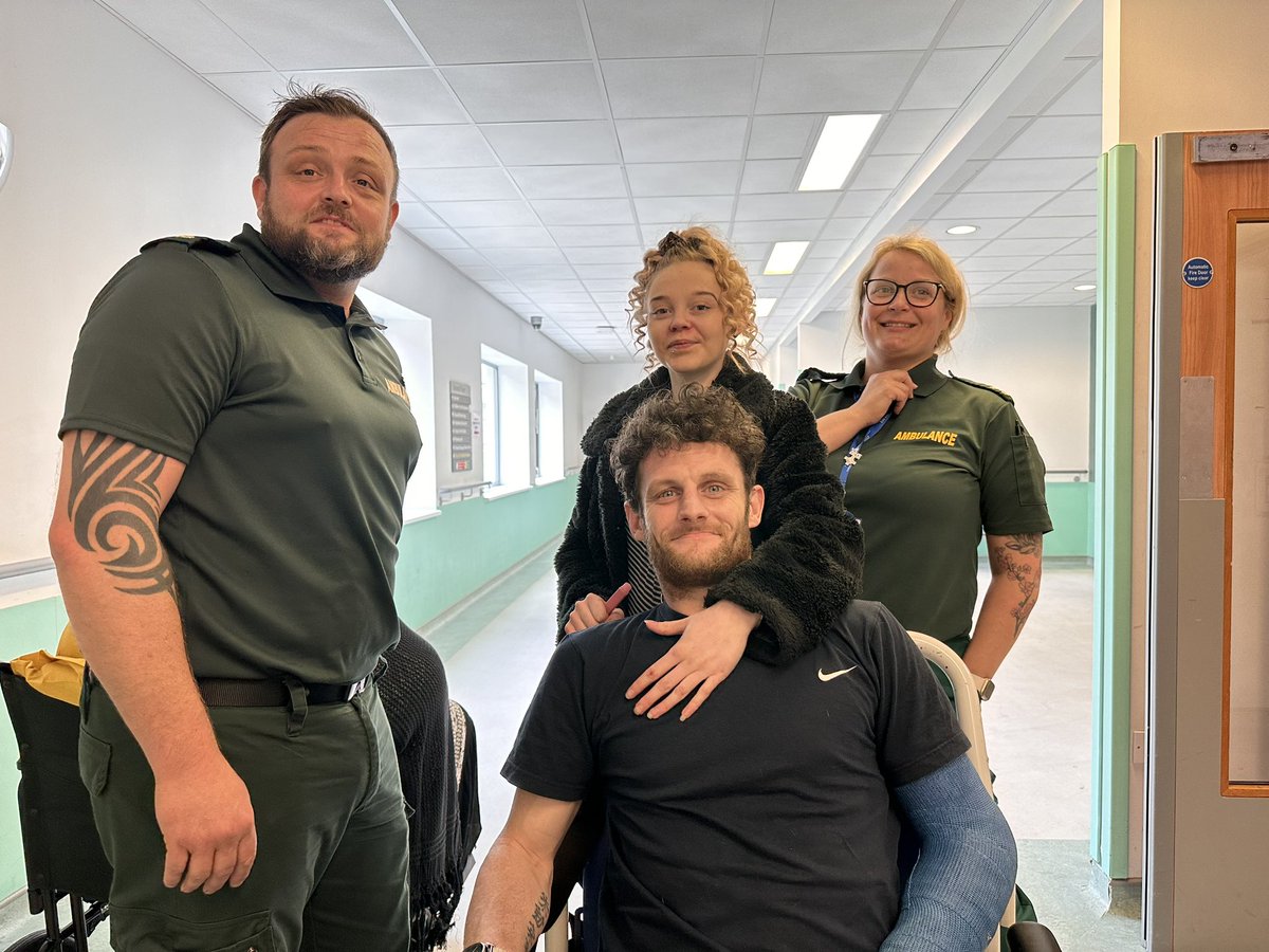 Lifeline Ambulance tweet media