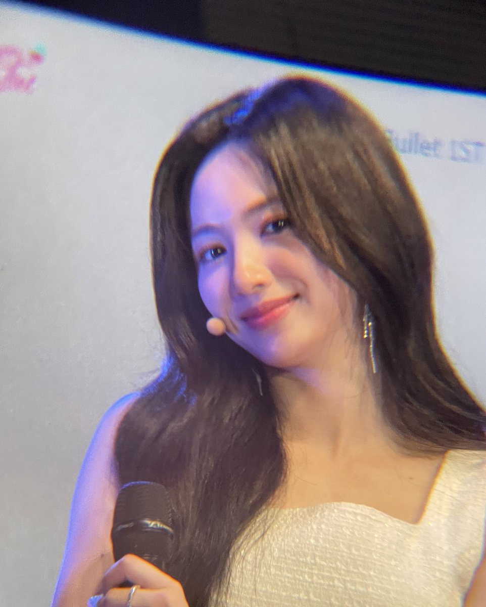 reminiconico's tweet image. 230617 팬미팅 

퀸덤

#지원 #cherrybullet  #CherryTime #이츠체리타임  #jiwon #체리블렛