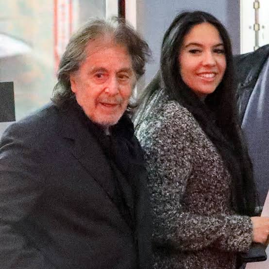 Al Pacino 83 yaşında 4. kez baba oldu. Çocuğun isminin 'Roman' olacağı öğrenildi.
