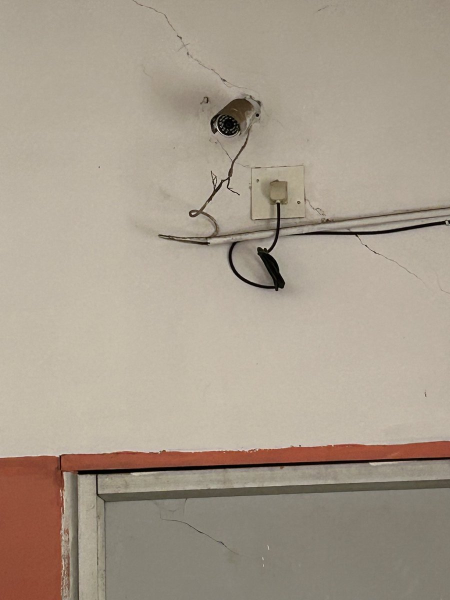 levyingkishan's tweet photo. @STAOdisha The state of CUTTACK RTO today. 0 Cleanliness, the CC camera seems to be in disconnected state. https://t.co/NKiNvxwaOm