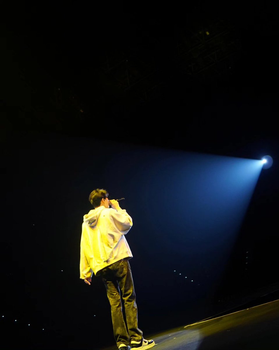 GMMTV's tweet photo. #SBSconcerttourinJPD1
#GMMTV https://t.co/nf9k249LJw