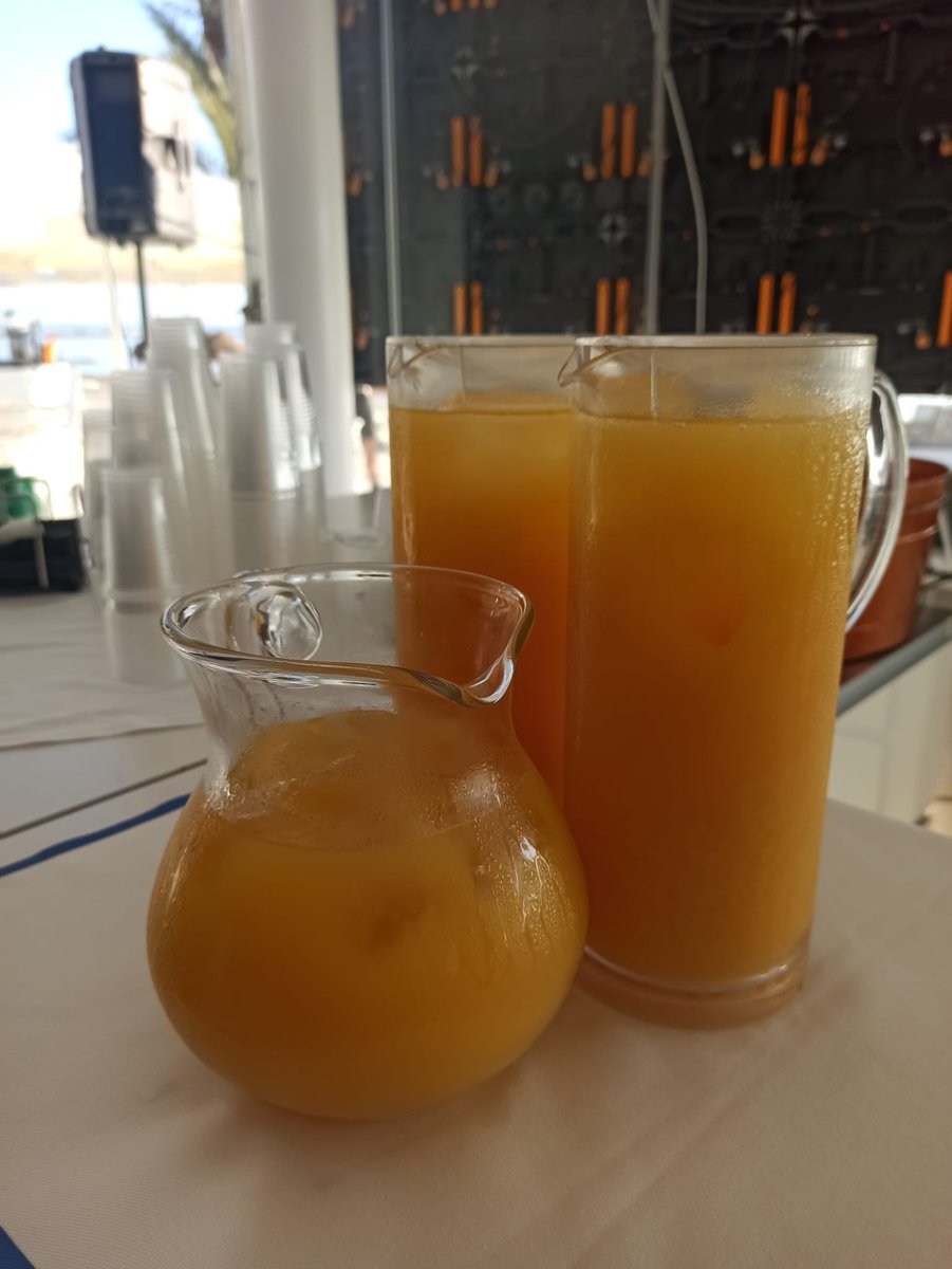 seonthebeach's tweet photo. Desayunando en #SOB2023 Cogiendo fuerzas para poder exprimir cada segundo del día, empaparnos con todo detalle en las ponencias (el CARTELAZO de este año es innegable) y disfrutar al 100% del #beachworking https://t.co/dbcZU00f8l