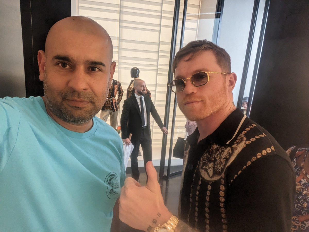 SatishSamtani's tweet photo. Wow. Got a chance to meet Canelo Alvarez in Milan. Really nice guy in person. https://t.co/ztt4wtDGm3