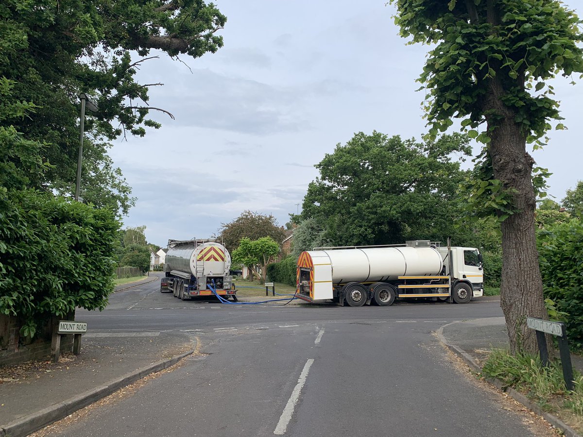 LAMTownsend's tweet photo. Can you let me know what the issue is with water supply in #cranleigh #gu6 water tankers being used to supplement supply @thameswater ? https://t.co/UQrYKDu9PG