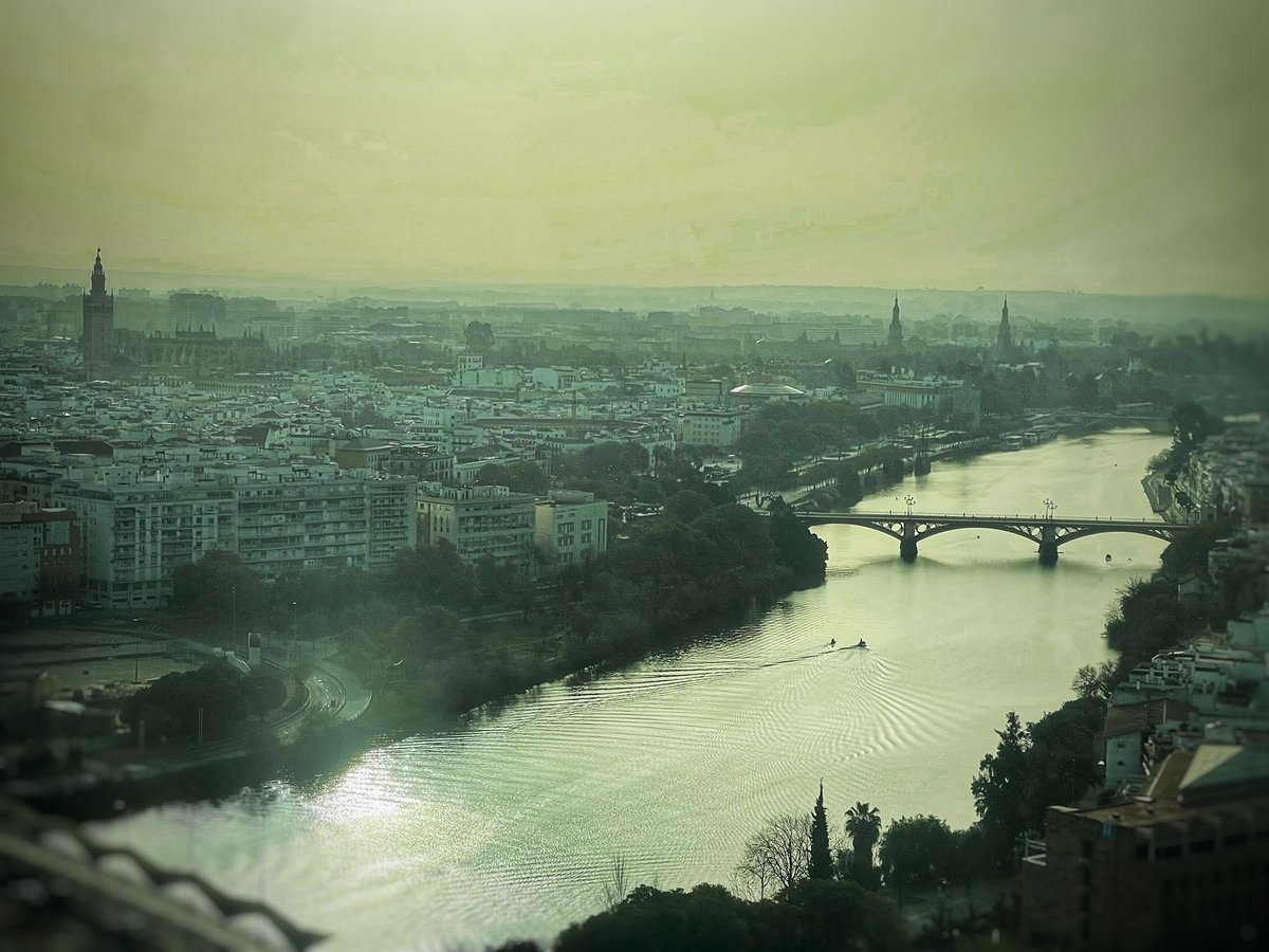 jlsanzalcalde's tweet photo. Sevilla nos está esperando, la ciudad más bonita del mundo. ❤️ https://t.co/xK7IRjNwJF